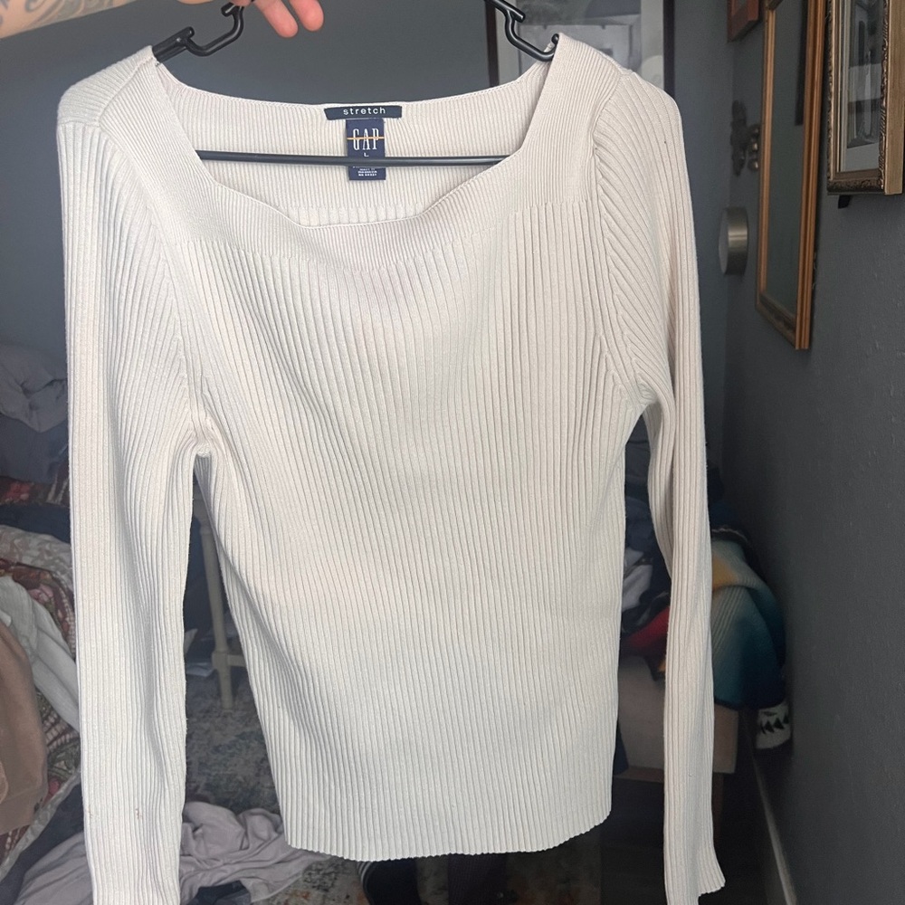 GAP White Ribbed Knit Top